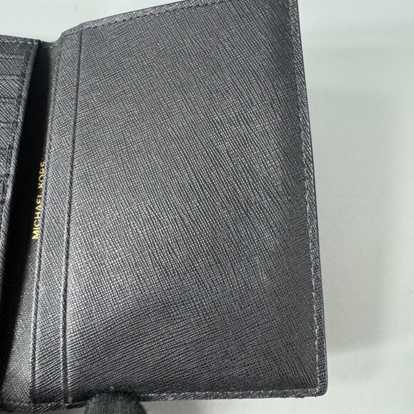 Michael Kors Hudson Black Leather Men Passport Wallet - Picture 6 of 11
